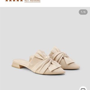 Vivaia- Pointed-Toe Knot Sandals (Yaffa). Almond- EU- 39, US-8